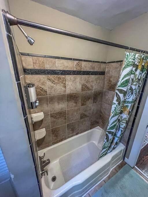 Historic Coastal Haven- Pet Friendly Fast Wi-Fi Villa Norfolk Buitenkant foto