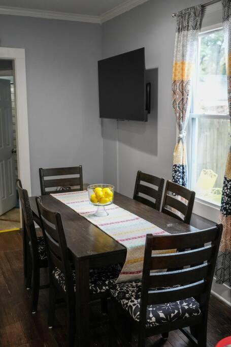 Historic Coastal Haven- Pet Friendly Fast Wi-Fi Villa Norfolk Buitenkant foto
